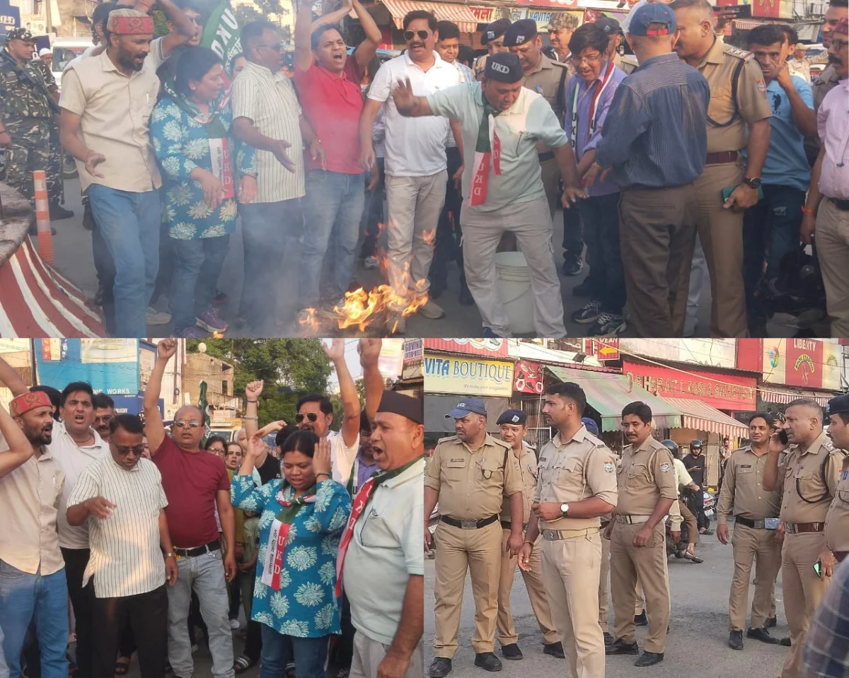 चंपावत कांड पर रुड़की में यूकेडी का उग्र प्रदर्शन, सरकार का फूंका पुतला...